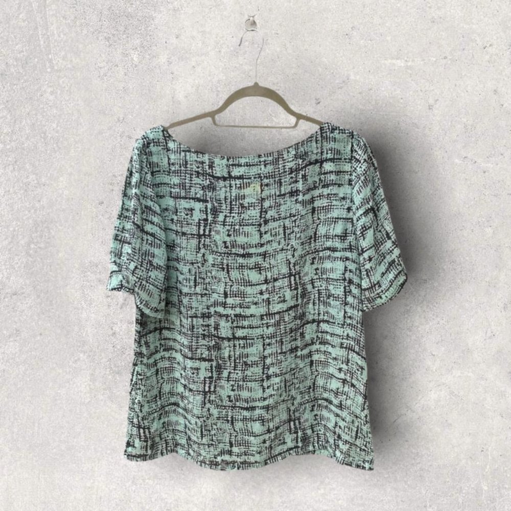Banana Republic Patterned Short Sleeve Blouse, Size Large - Picture 3 of 3